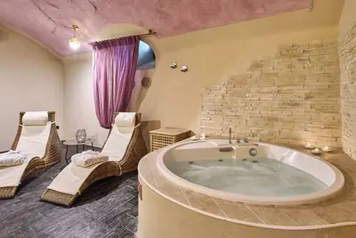 Image de Deluxe Suite Apartment with Jacuzzi and veranda