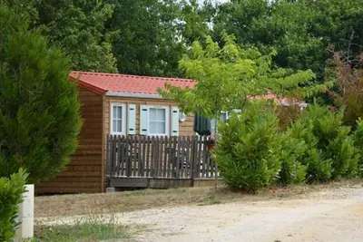 Image de Agréable Mobil home sur le domaine \"Le Glandier\"