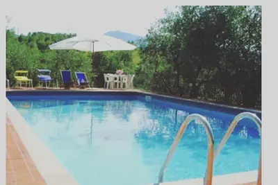 Stone farmhouse with private pool in the Lucca hills
