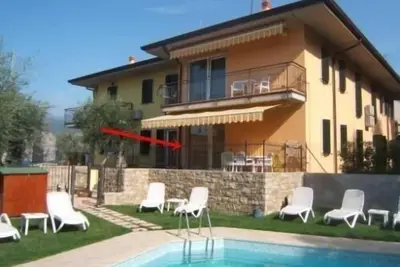 Image de Appartement de vacances Brenzone pour 1 - 6 personnes avec 2 chambres Ă coucher - Maison mitoyenne