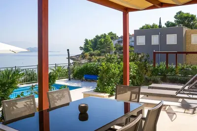 Image de Maison de vacances Slatine pour 1 - 12 personnes avec 6 chambres à coucher - Maison de vacances