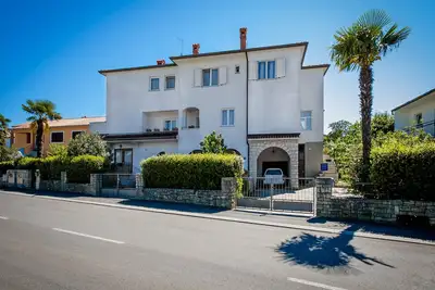 Image de Apartment Sandra (A4+1) excellent position with private parking