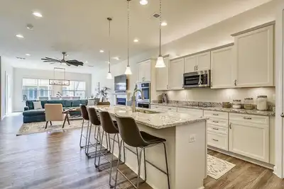 Image de Beautiful Home! 1. 5 Miles to the Sands of Bethany Beach - Sleeps 11