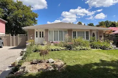 Image de Stay at a Greenery Neighborhood
