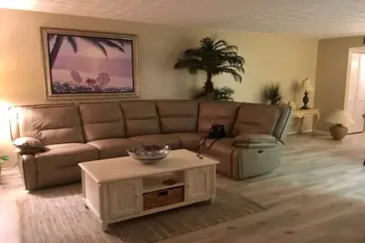Image de Serenity And Sunsets  2b/2ba Waterfront Condo
