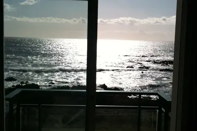Image de Unique et rare : studio directement sur la mer