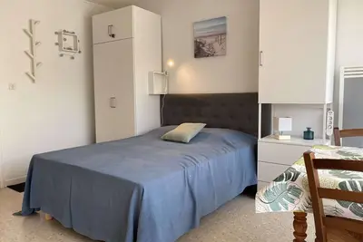 Image de Studio confortable face aux Thermes avec balcon