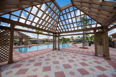Image de Disney Large Family-Friendly Townhouse w\/Pool -06