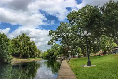 Image de River Run Retreat | Comal River | Gorgeous Views