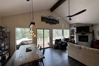 Walk to Sharc 3br Hot Tub