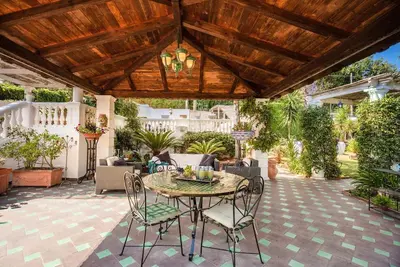 Image de Villa à Massa Lubrense avec 4 chambres à coucher, 10 couchages