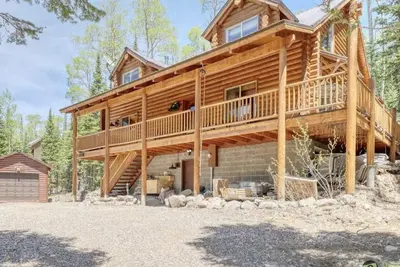 Image de Authentic Log Cabin with Luxuries