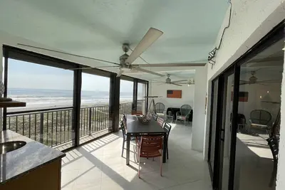 Image de Ocean Front, Corner Unit, Top Floor 2 Bedroom/2 Baths