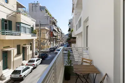 Image de Dinostratus House, Studio 8