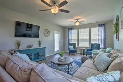 Image de 5 Mi to Bethany Beach Boardwalk: Home w/ Patio!