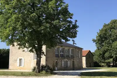 Image de Magnifique maison restaurée dans parc boisé de 20 hectares
