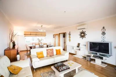 Image de Amazing beach apartment with views overlooking the ocean