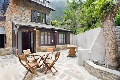 Image de Luderna - Casa con terraza dera Aubeta