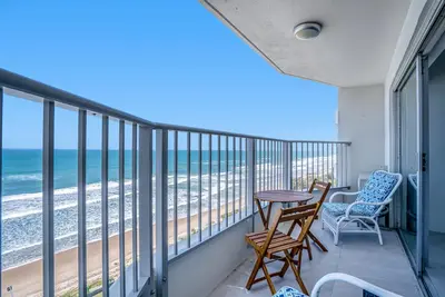 Pacific Plaza Apartments