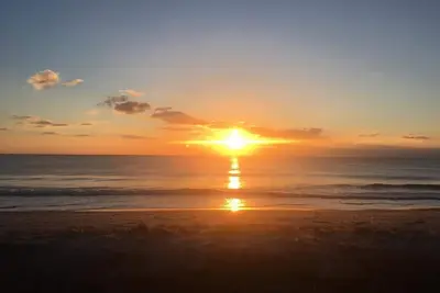 Image de Brand-New Family Beach House! 3 Minute Walk Away from the Beach!