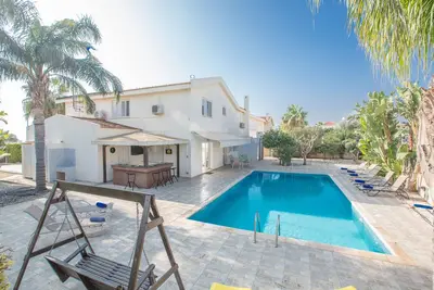 Image de Ayia Napa Holiday Villa At26 - a villa that sleeps 10 guests in 4 bedrooms