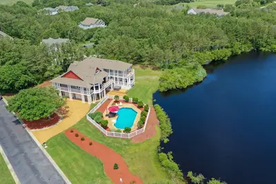 Corolla Beach House: Pool, Hot Tub, Golf Discounts