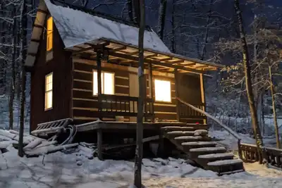 Image de Hocking Hills, Cozy Secluded Cabin, Minutes to Caves\/WiFi\/Pet Friendly!