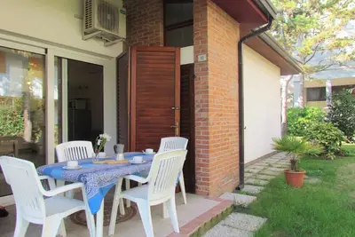Image de Villa avec place de plage proche de la mer
