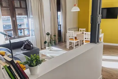 Image de Modern, bright and central apartment. One minute from the Plaza Mayor.