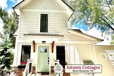 Image de Romantic Hideaway w/Private Ht, King Ste~Dt Charm