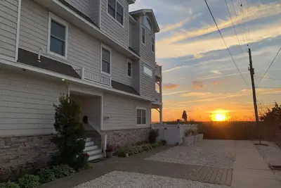 Image de Sea Isle City - Gorgeous Views with a private Pool & Hot Tub!