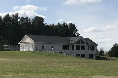 Image de Private, secluded. Located at the Gateway to the North in Harrison, Michigan.