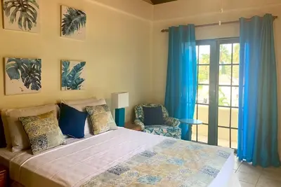 Villa Teak- On Mt Irvine Golf Course