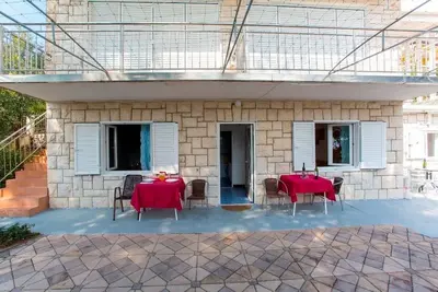 Image de Appartement d'une chambre avec la terrasse Baska Voda, Makarska (A-16378-a)