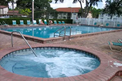 Image de 15% Off  3+ nights August only!