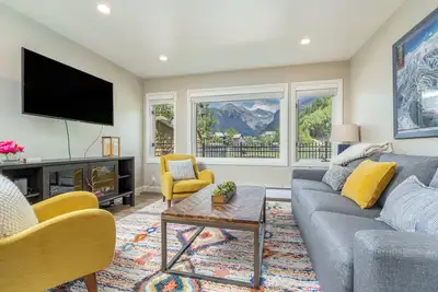 Image de Etta 102- Heated Pool & Hot Tub, Easy Ski Access, Newly-Remodeled