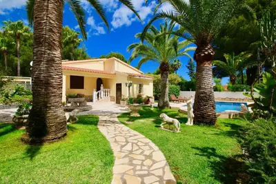 Grande villa avec piscine privée et toutes les commodités à Denia Galeretes Bl