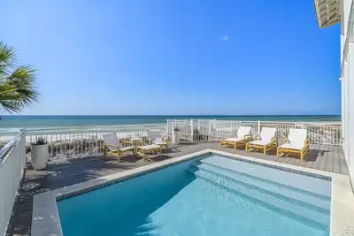 Image de Stunning Retreat w/Gulf views, heated pool, beach access, and bikes. Sleeps 12!