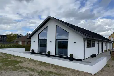 Image de Wonderfull located vacation house by the beach front