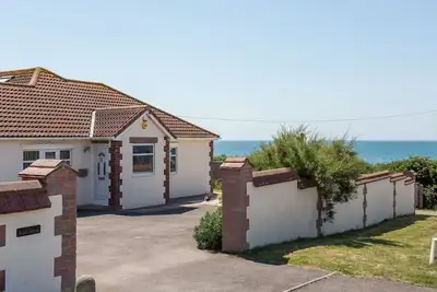 Image de Beach Haven, pet friendly, country holiday cottage in West Bexington