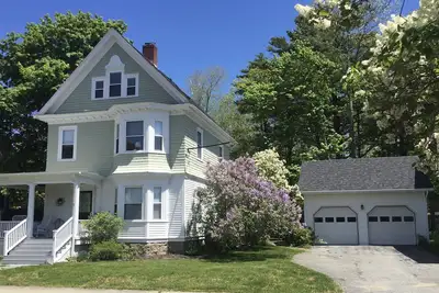 Image de In-town Bar Harbor; walk everywhere, off street parking, and close to Shore Path