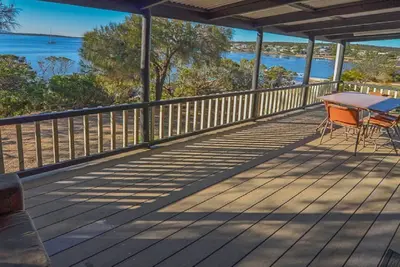 Image de Cdc-625 is a fantastic original Coffin Bay Shack C