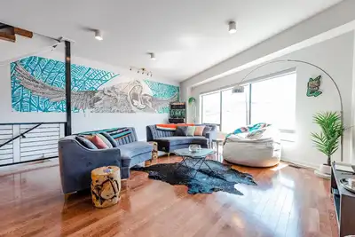 Image de Deep Ellum Cowboy | 4 Story Luxury Townhome