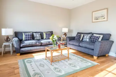 The Dower Lodge - sleeps 5 guests  in 3 bedrooms