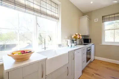 The Dower Retreat - sleeps 2 guests  in 1 bedroom