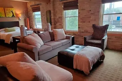Image de Stunning Downtown Loft in the Heart of Salt Lake City