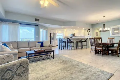 Image de Stunning Corner at Oceanwalk | Resort Style Amenities | Ow10-401