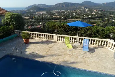 Appartement indépendant 2 Pièces dans villa, piscine et vue mer