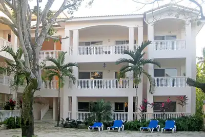 Image de 2bd condo steps from sandy beach and Sosua shops, low downpayment