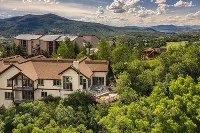 Image de Villa Vista | Air Conditioning | Resort Views | Private Hot Tub | Pool & Foosball Games